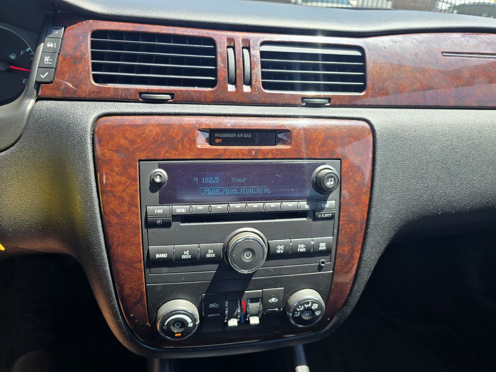2011 Chevrolet Impala Image 10