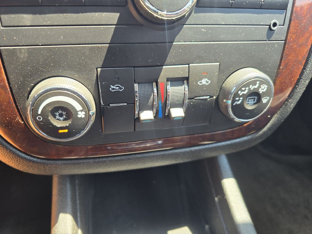 2011 Chevrolet Impala Image 16