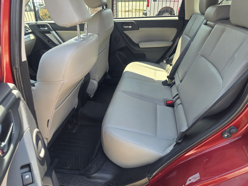 2016 Subaru Forester Image 8