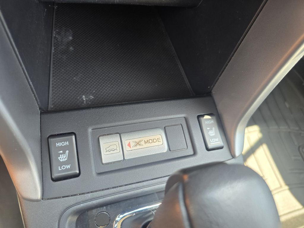 2016 Subaru Forester Image 12