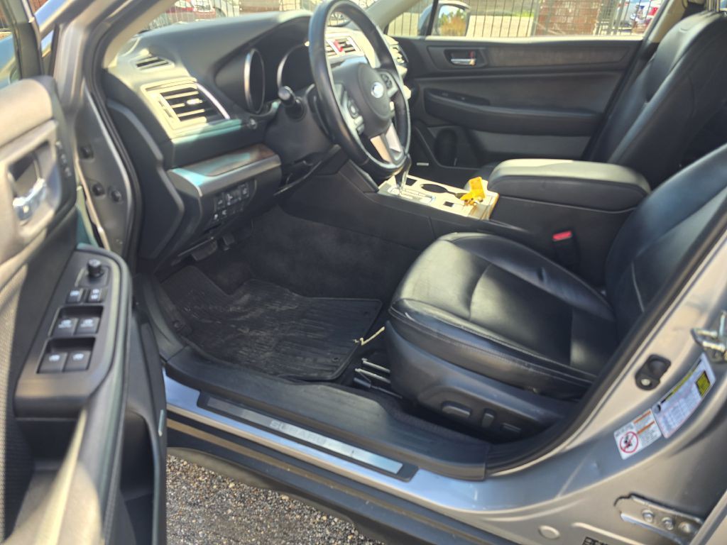 2015 Subaru Outback Image 8