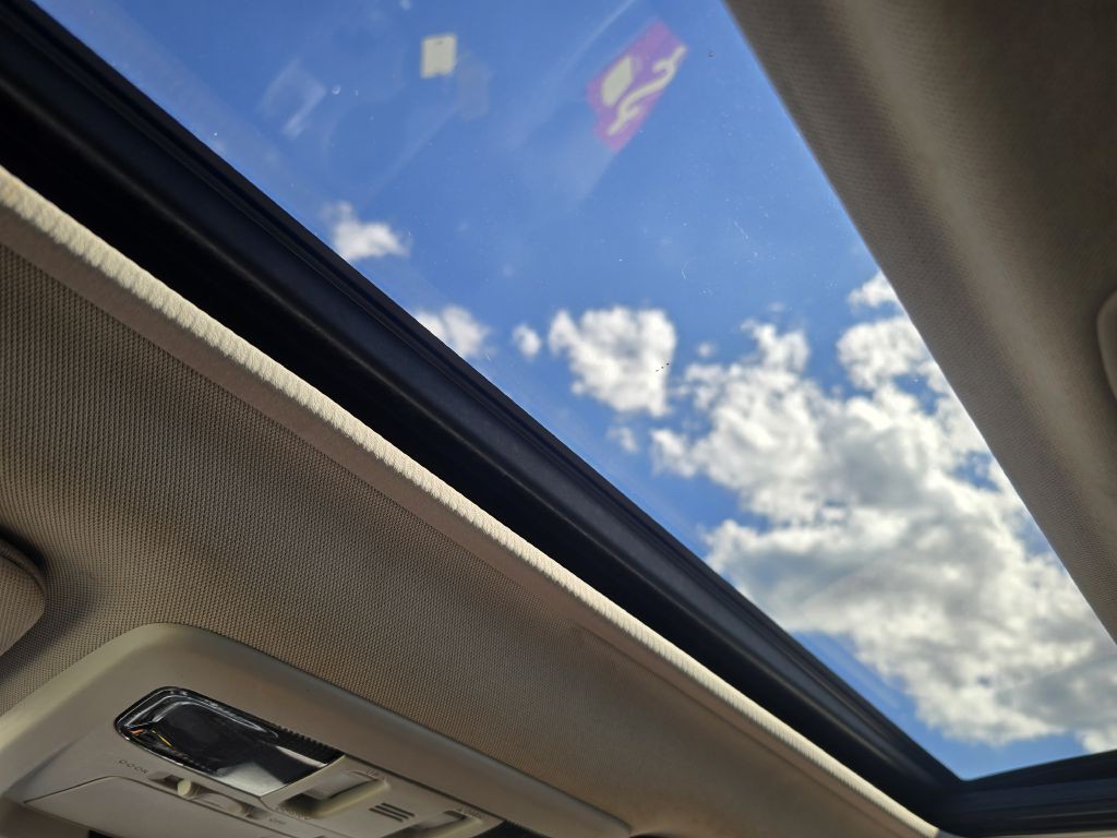 2015 Subaru Outback Image 16