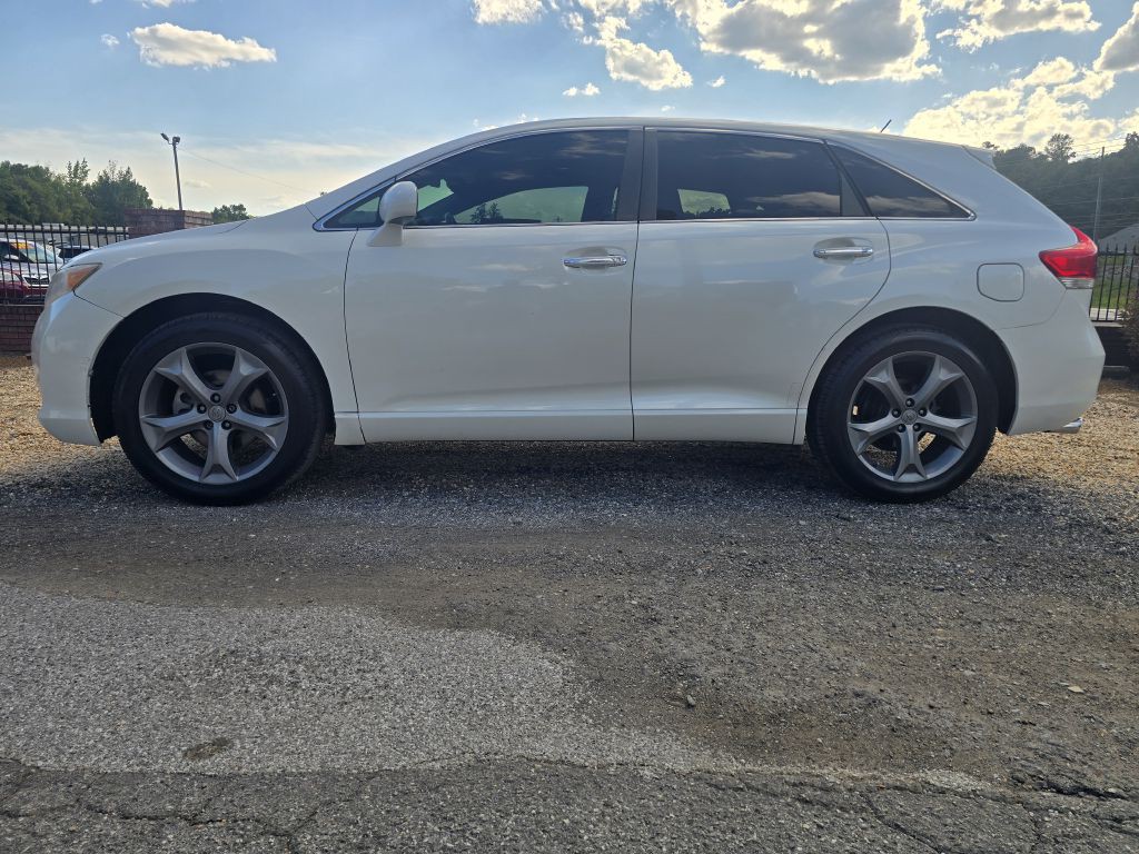 2010 Toyota Venza Image 2