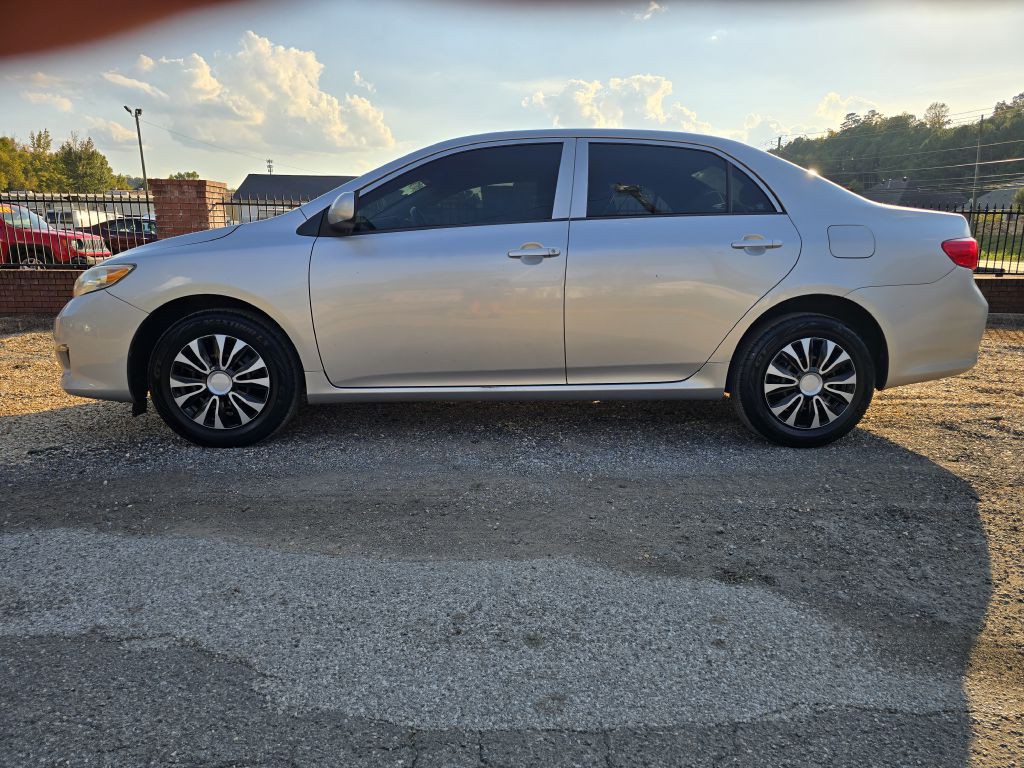 2010 Toyota Corolla Image 2