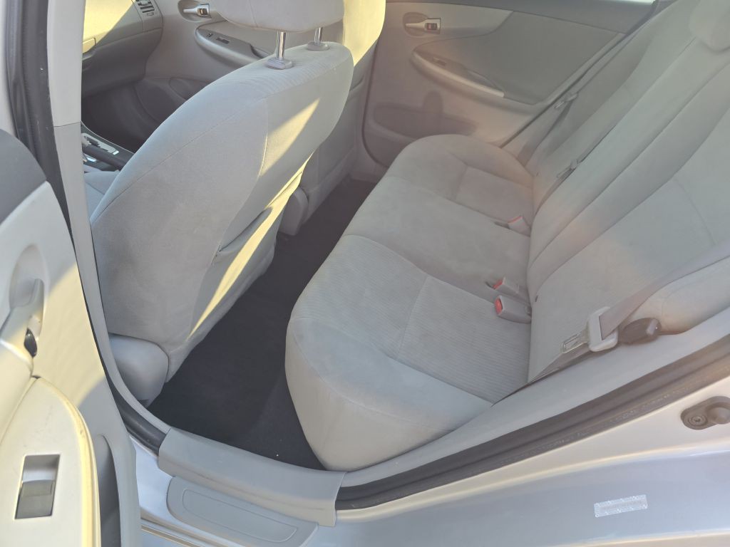 2010 Toyota Corolla Image 8
