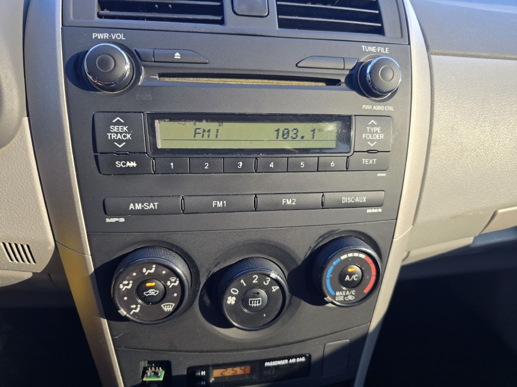 2010 Toyota Corolla Image 10