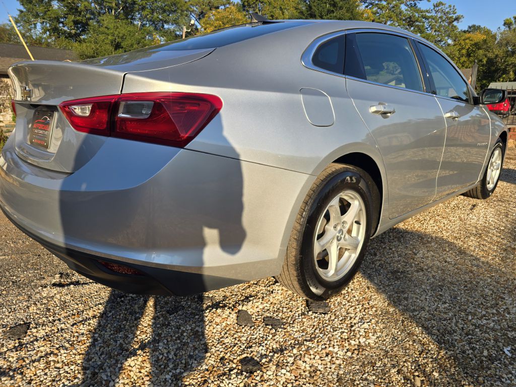 2017 Chevrolet Malibu Image 4
