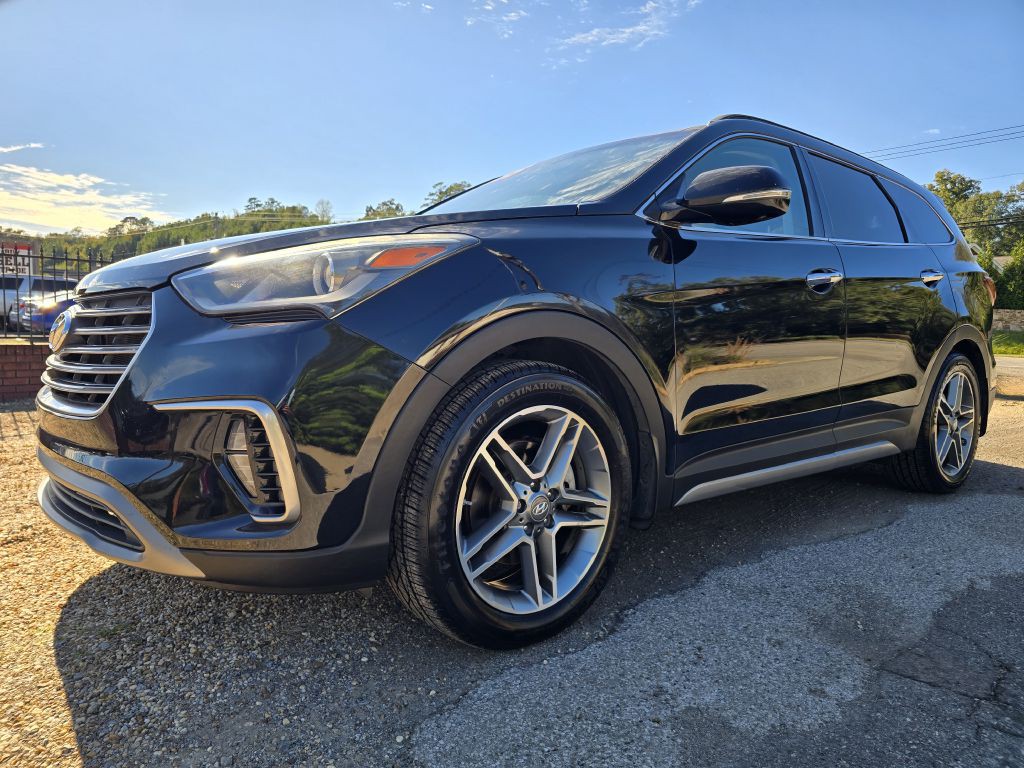 2017 Hyundai Santa Fe Image 1