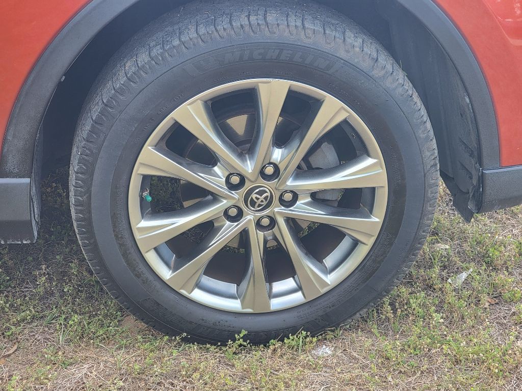 2016 Toyota Rav4 Image 9