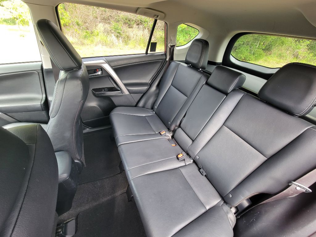 2016 Toyota Rav4 Image 16