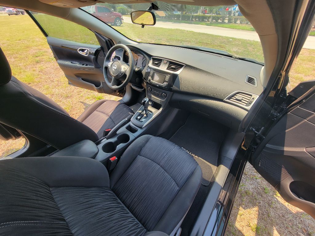 2017 Nissan Sentra Image 16