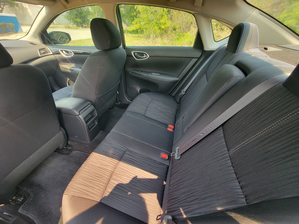 2017 Nissan Sentra Image 17