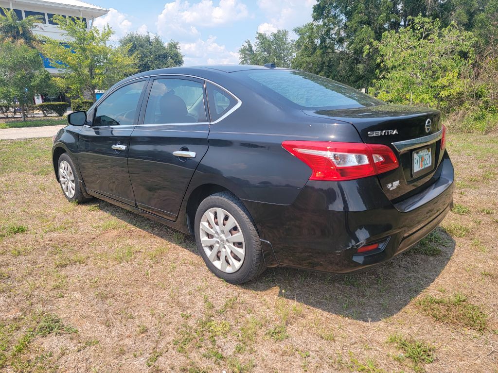 2017 Nissan Sentra Image 2