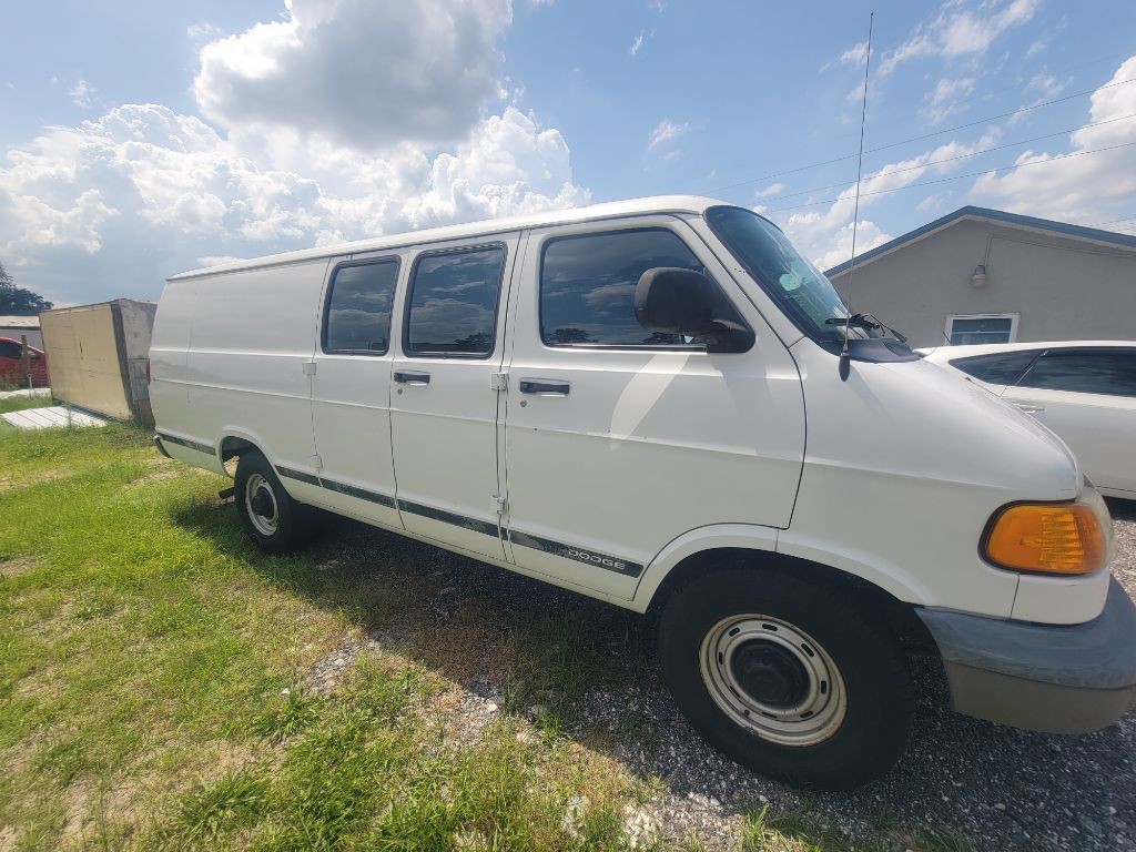 2003 Dodge Ram Van Image 4