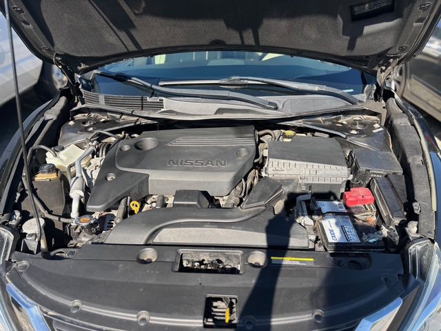 2016 Nissan Altima Image 8