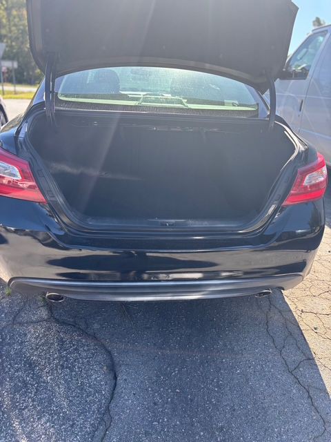 2016 Nissan Altima Image 9