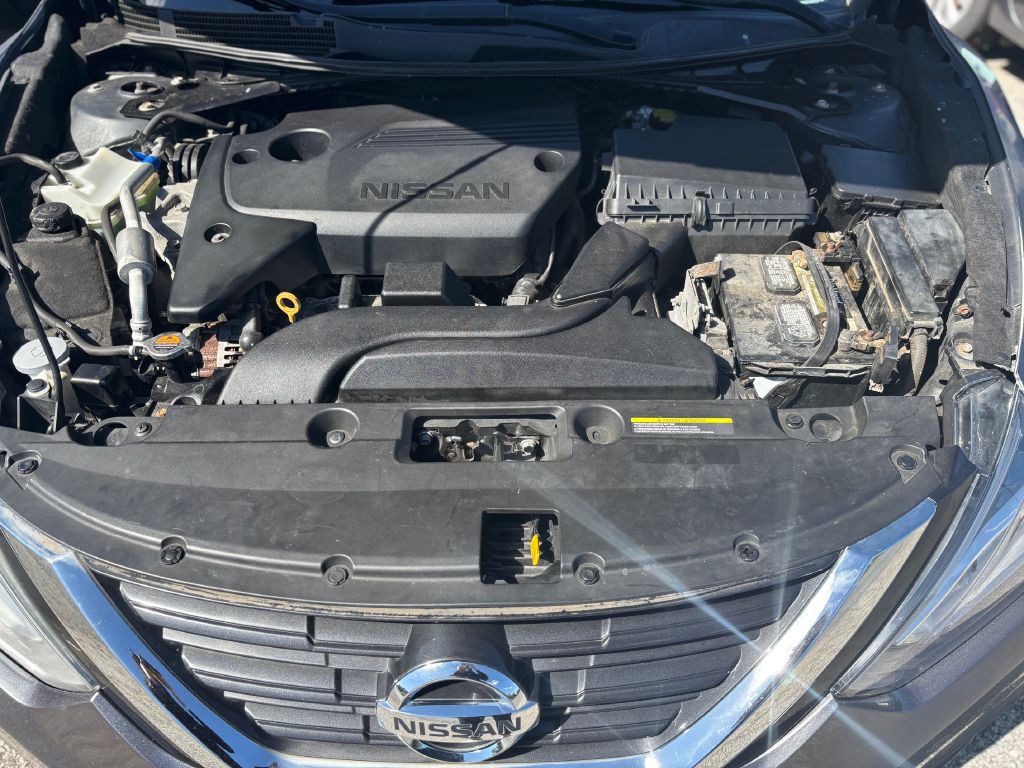 2018 Nissan Altima Image 4