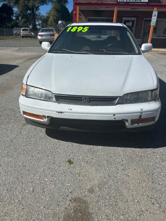 1995 Honda Accord Image 1