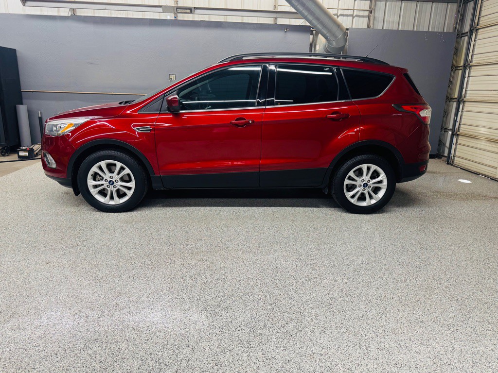 2017 Ford Escape Image 2