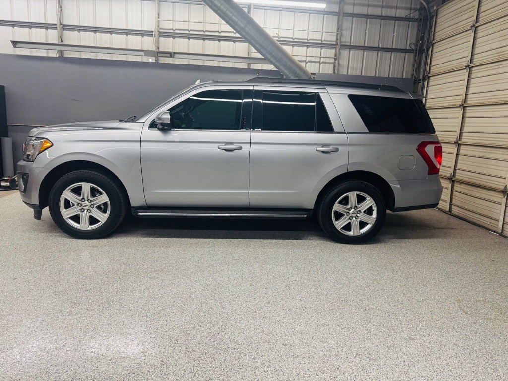 2020 Ford Expedition Image 2