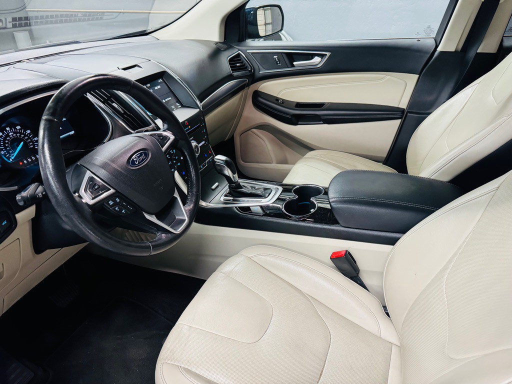 2017 Ford Edge Image 7
