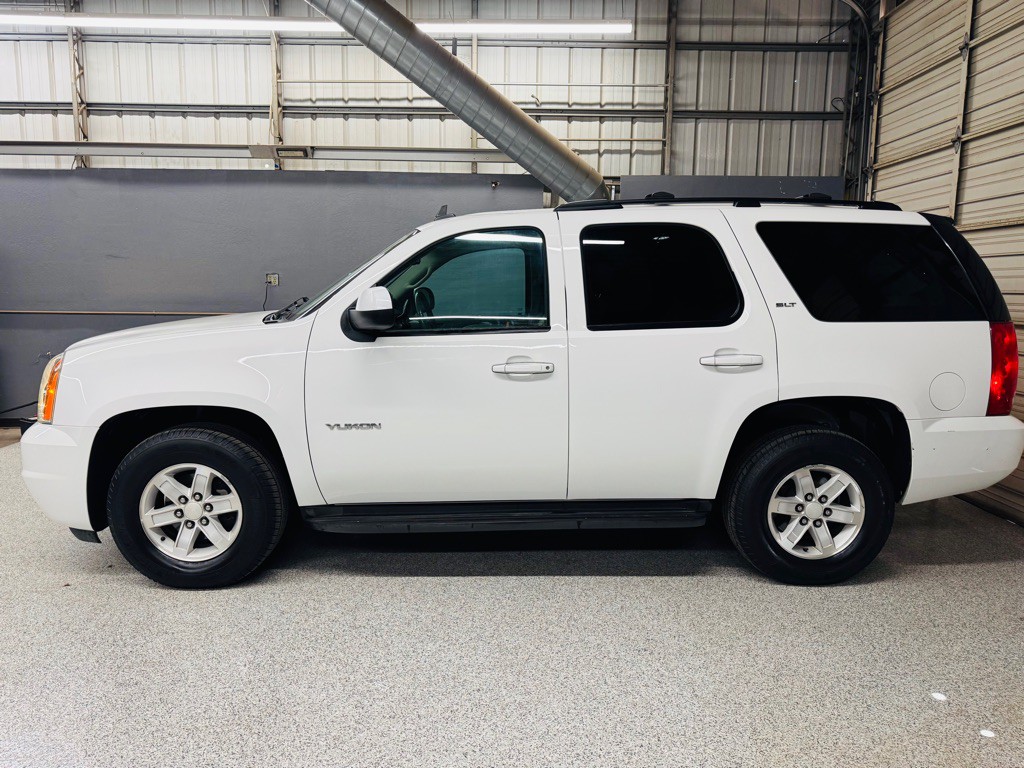 2014 GMC Yukon Image 2