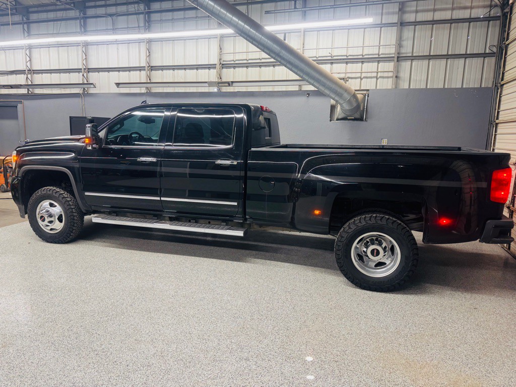 2017 GMC Sierra 3500 Image 3
