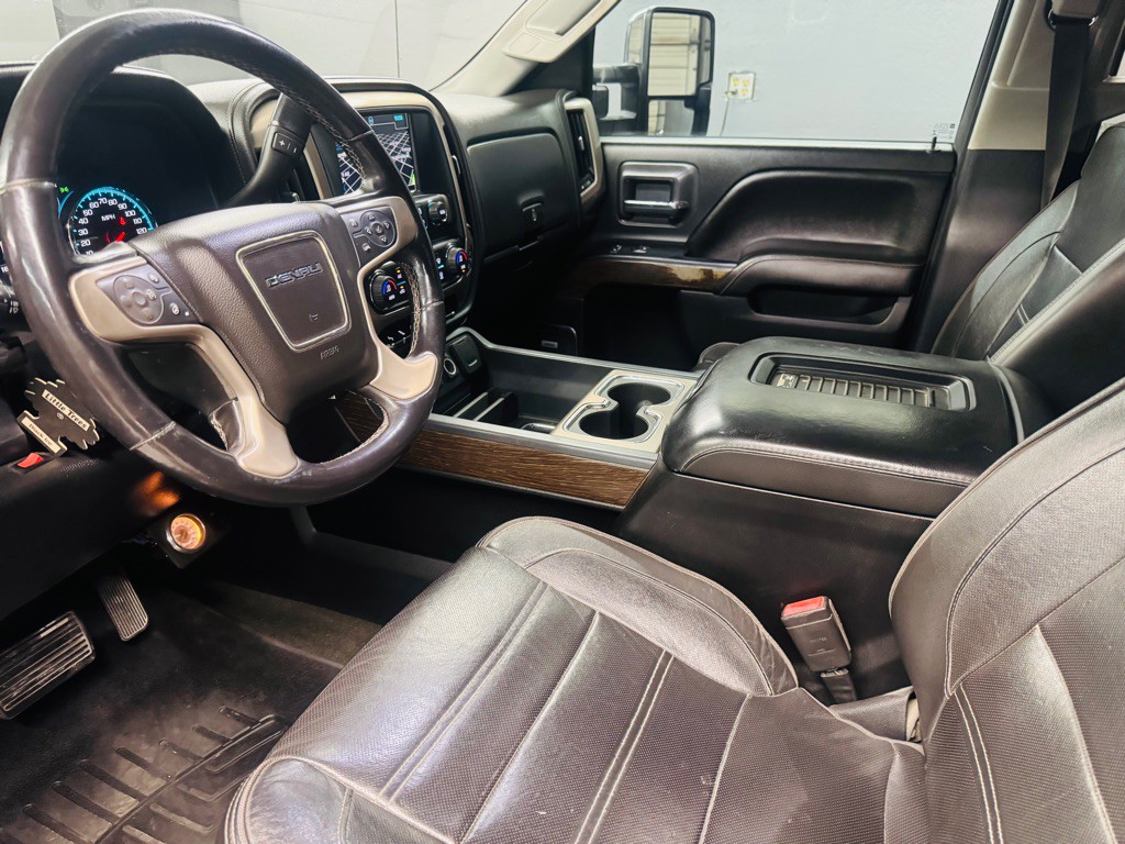 2017 GMC Sierra 3500 Image 7