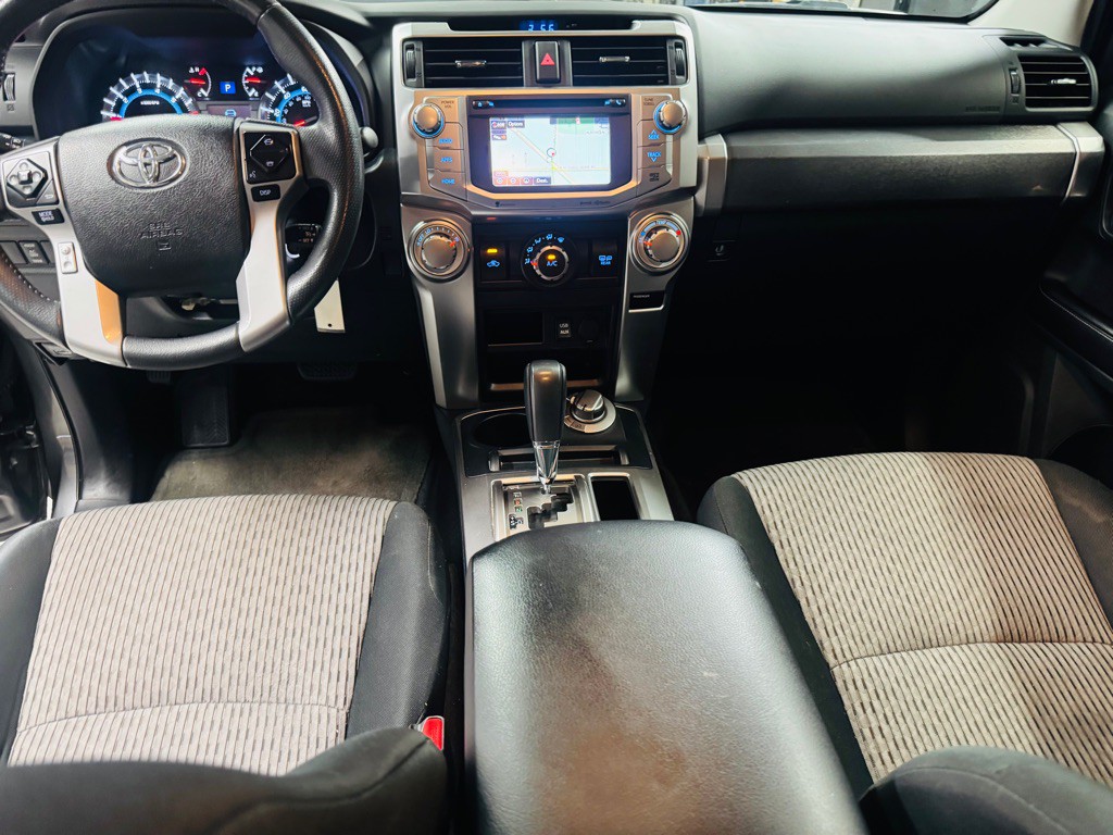 2016 Toyota 4Runner Image 6