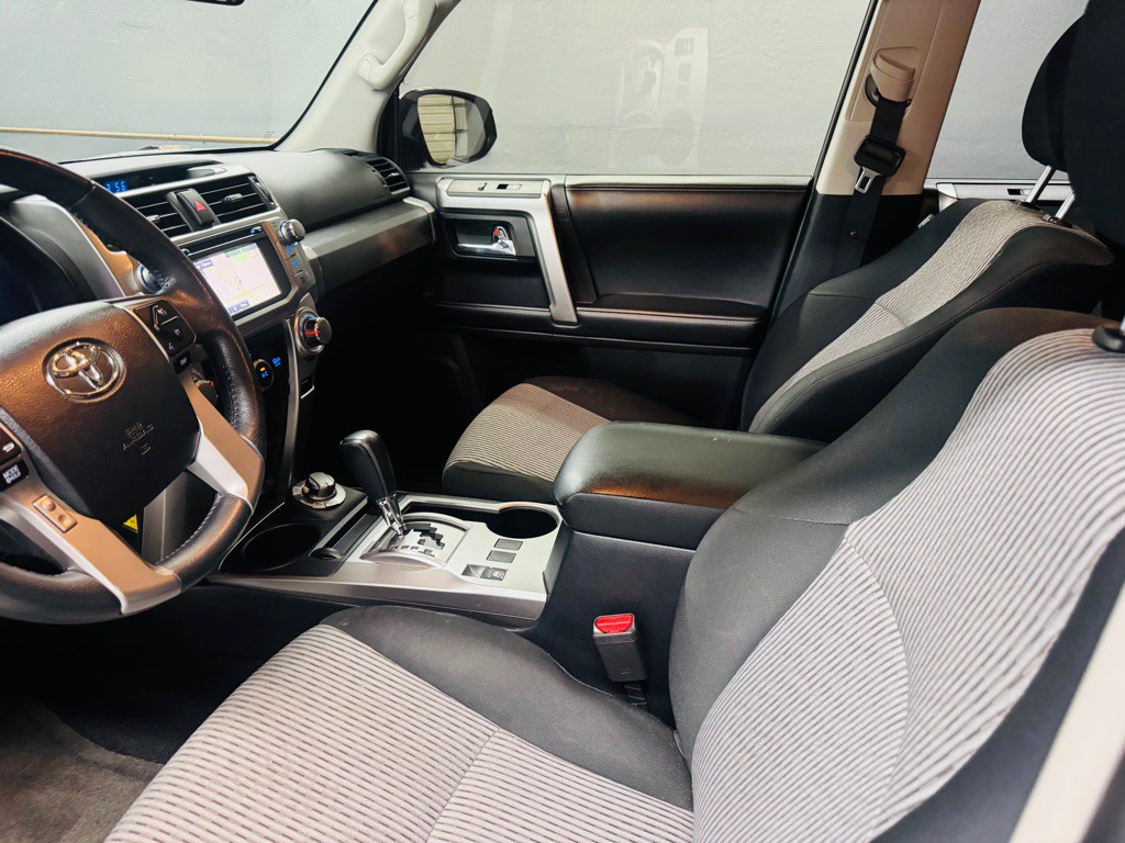 2016 Toyota 4Runner Image 7