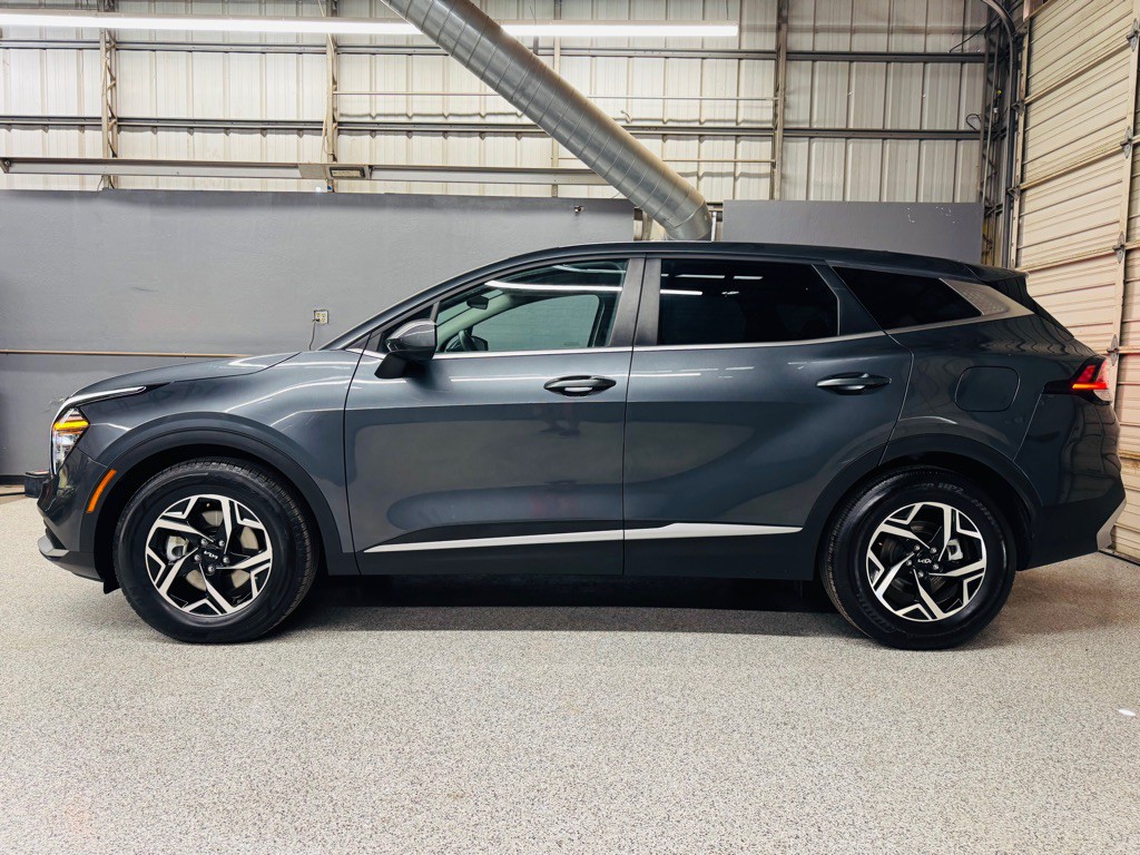 2024 Kia Sportage Image 2