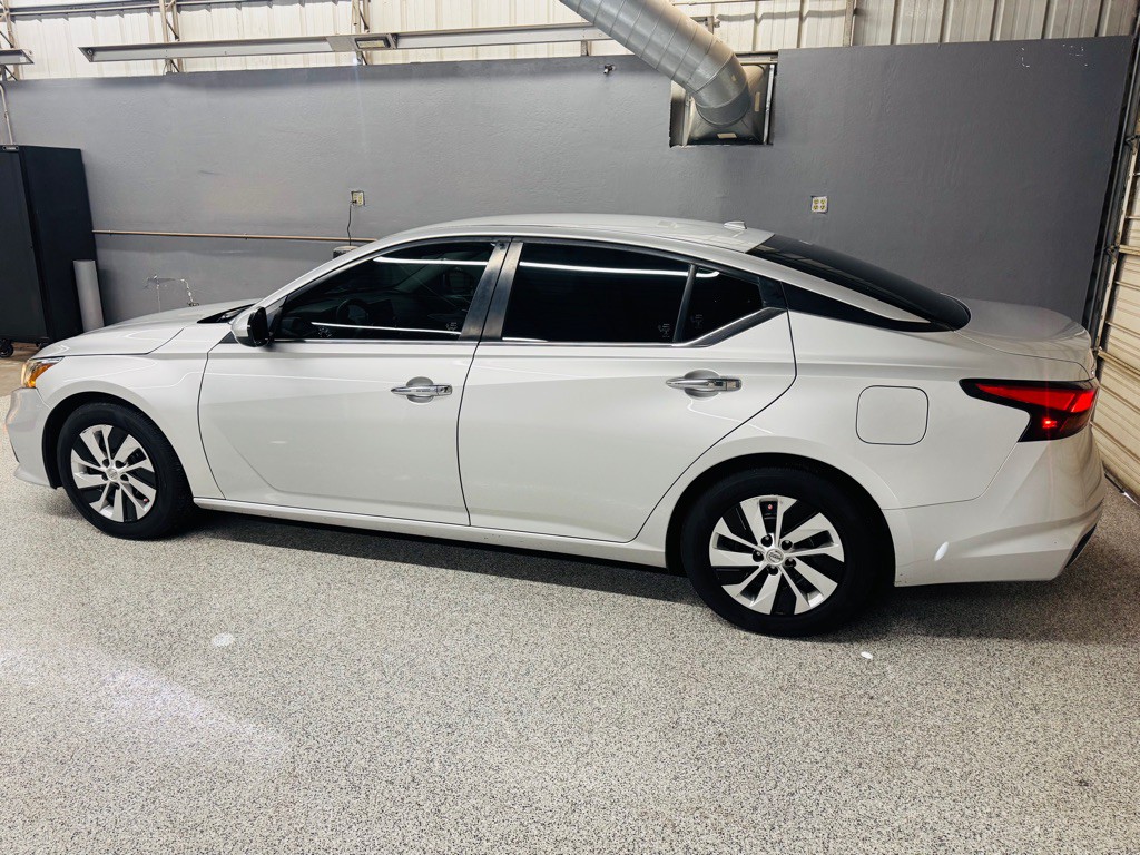 2020 Nissan Altima Image 3
