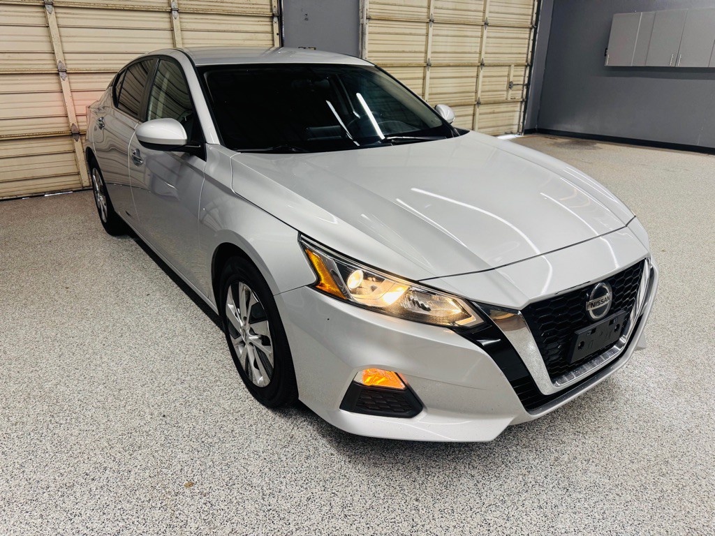 2020 Nissan Altima Image 4