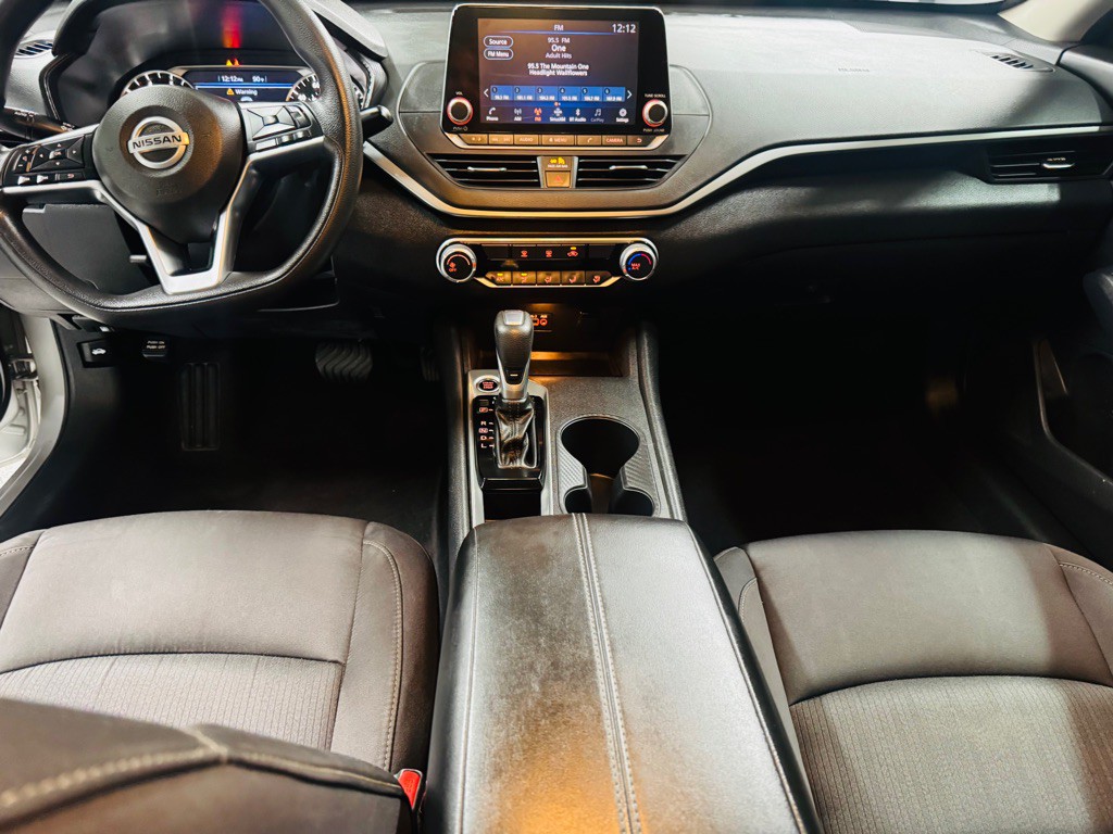 2020 Nissan Altima Image 6