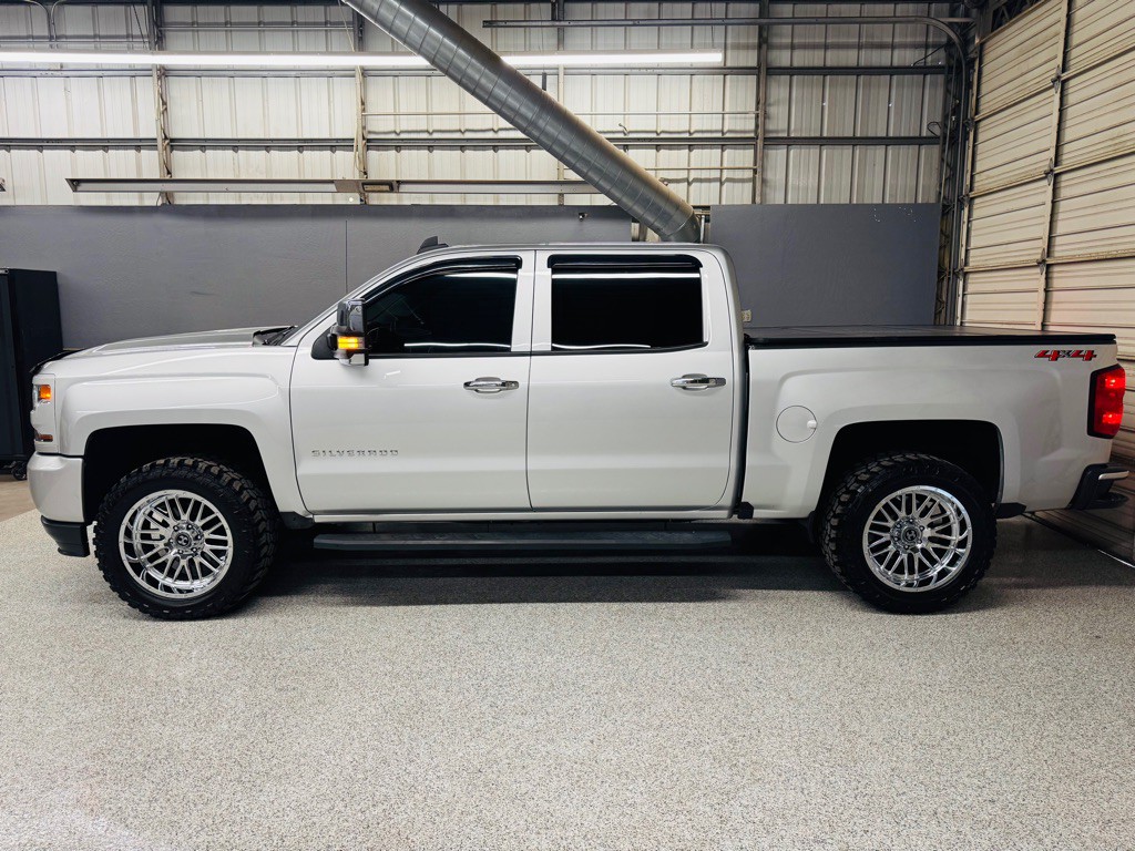 2018 Chevrolet Silverado 1500 Image 2