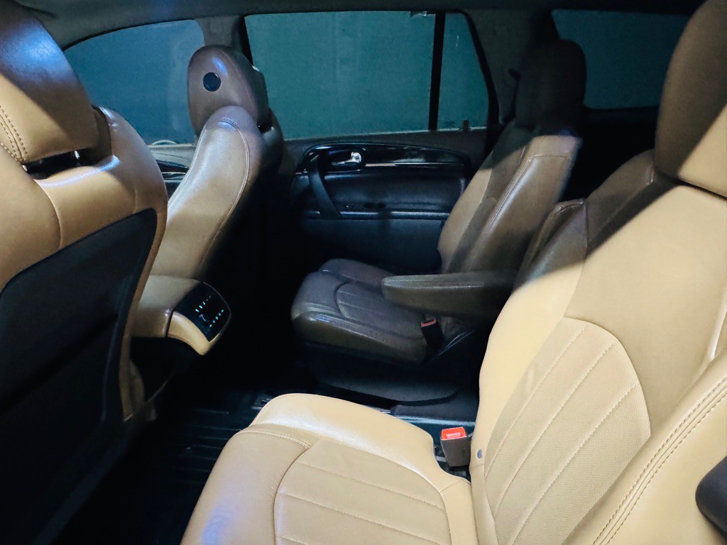 2015 Buick Enclave Image 8