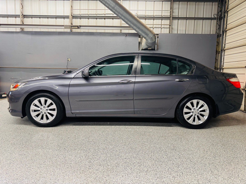 2013 Honda Accord Image 2