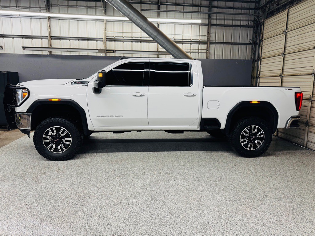 2021 GMC Sierra 2500 Image 2