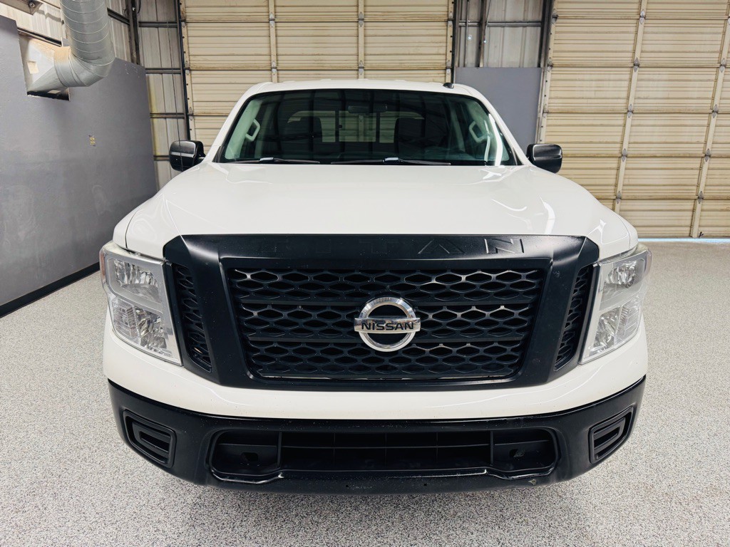 2019 Nissan Titan Image 5
