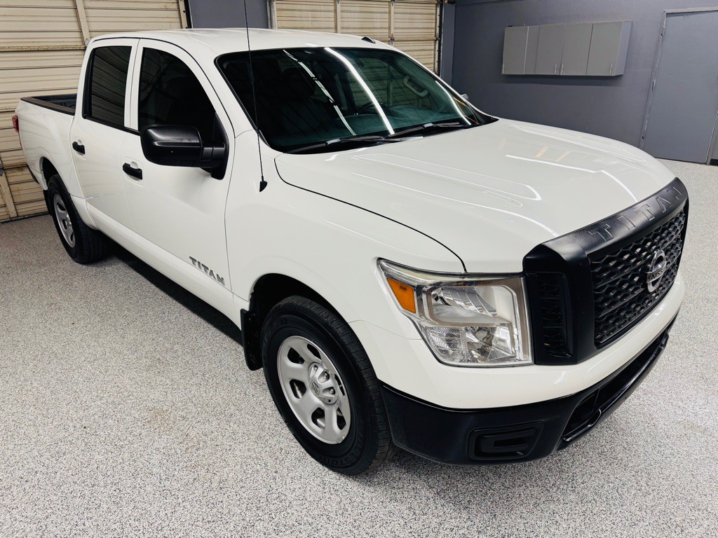 2019 Nissan Titan Image 6