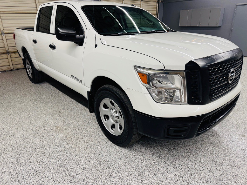 2019 Nissan Titan Image 7