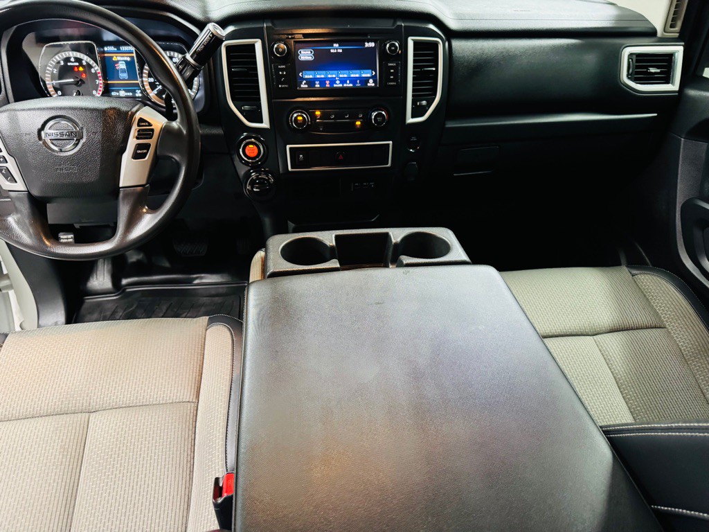 2019 Nissan Titan Image 8