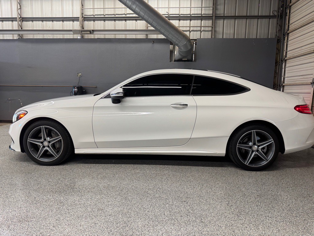 2017 Mercedes-Benz C-Class Image 2