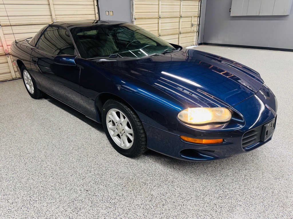 2002 Chevrolet Camaro Image 4