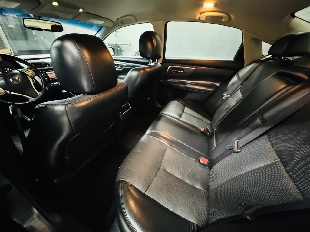 2015 Nissan Altima Image 5