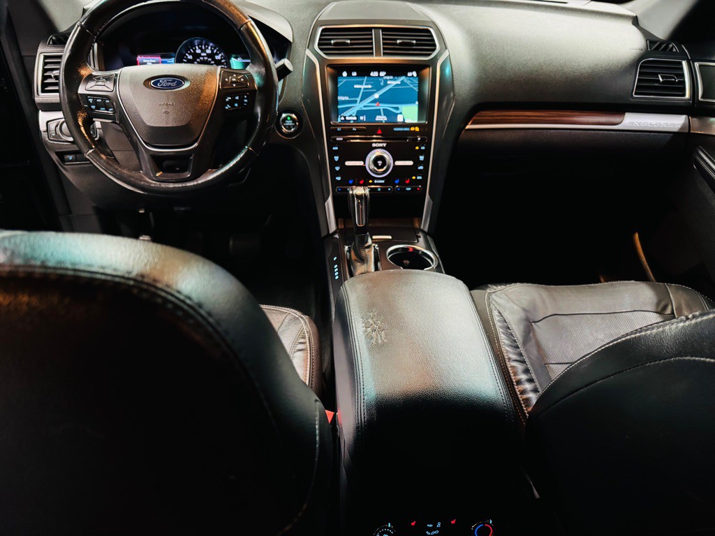 2017 Ford Explorer Image 6