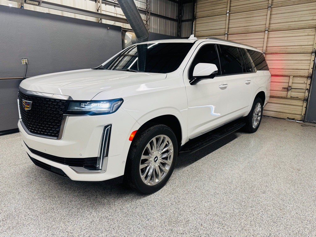 2021 Cadillac Escalade Image 1