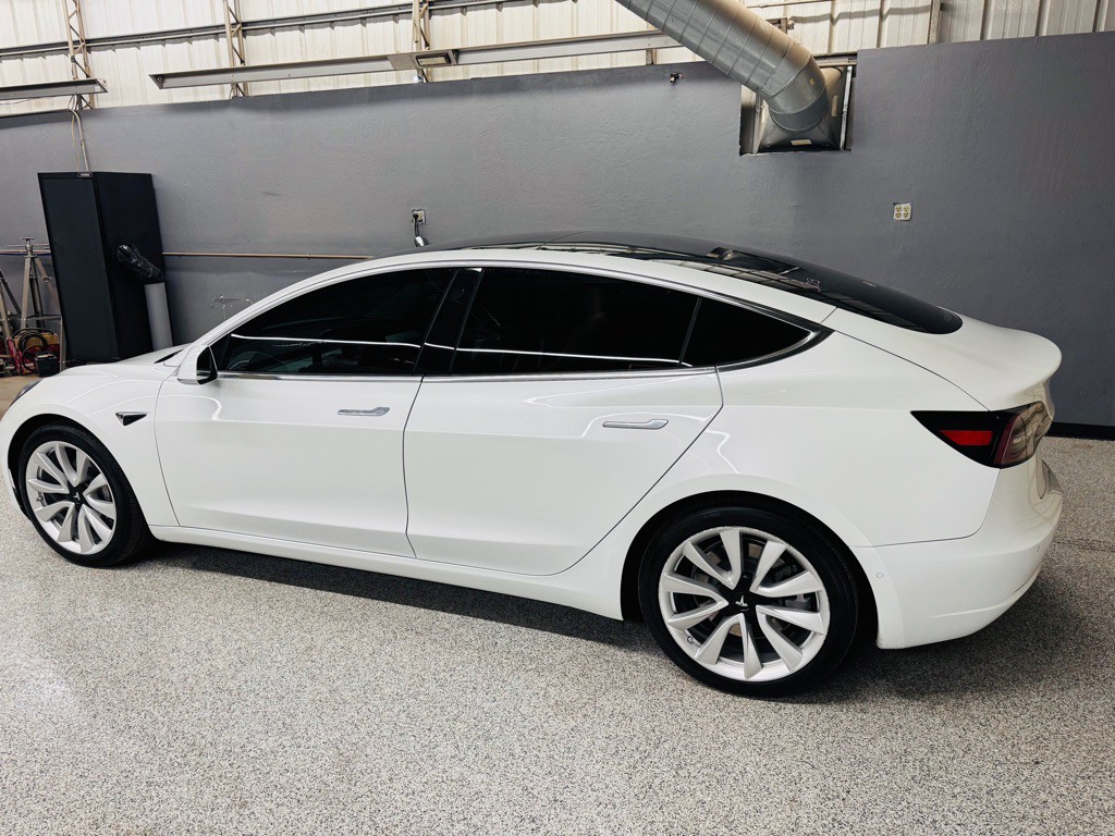 2018 Tesla Model 3 Image 3