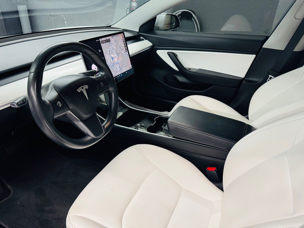 2018 Tesla Model 3 Image 7