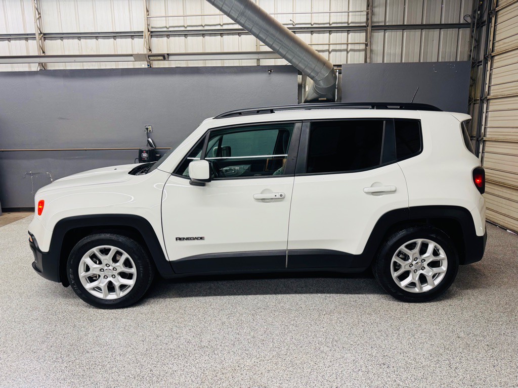 2017 Jeep Renegade Image 2